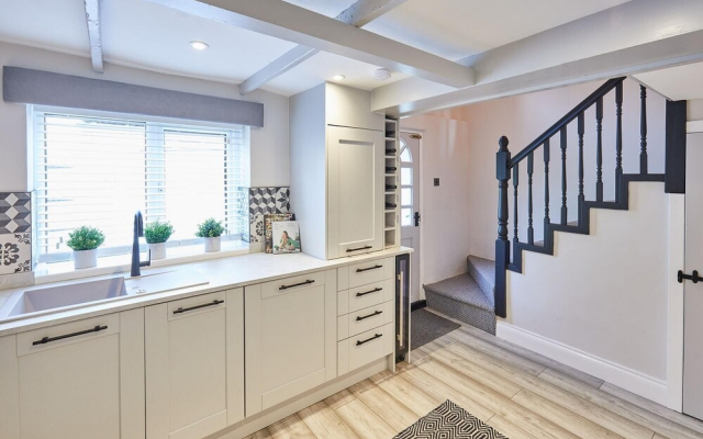 Host Stay 19 West End