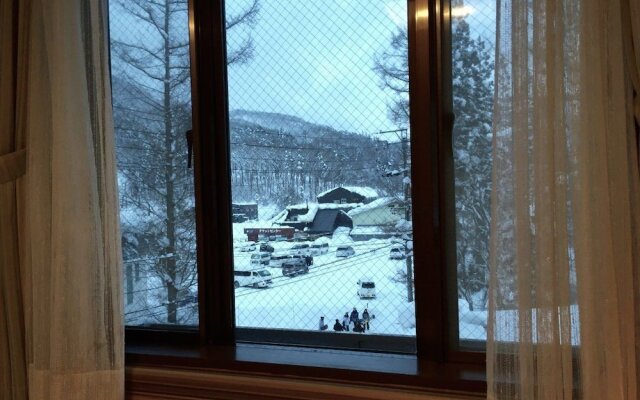 Hakuba Landmark Iwatake Lodge
