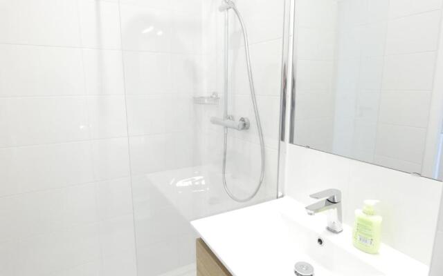 Charmant studio, terrasse privative [Moulin Blanc]