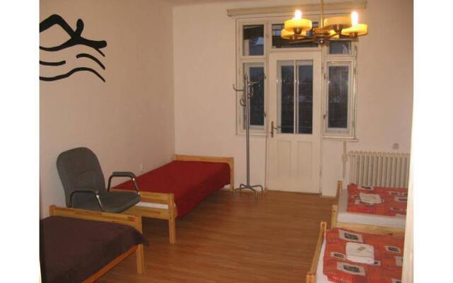 Hostel Bed - Breakfast Brno