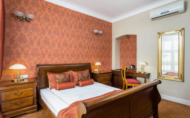 Hotel Kolegiacki