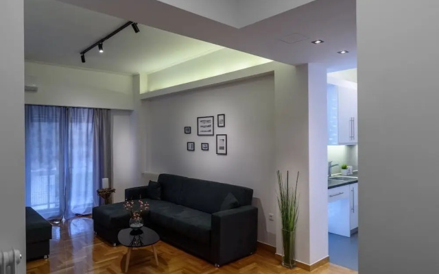 Modern Design Apartment Near Acropolis