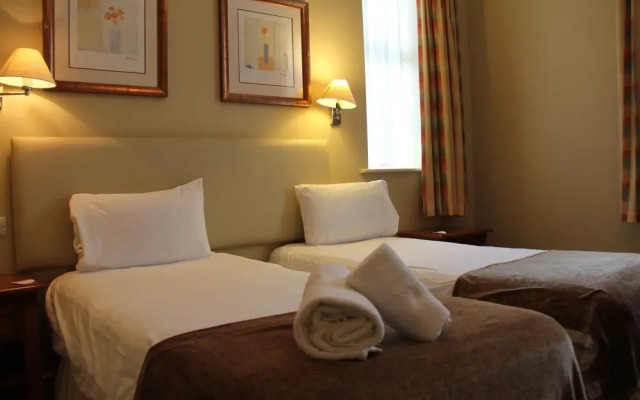 Oriel Hotel