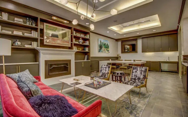 Apartment in Portland's Cultural Dist.
