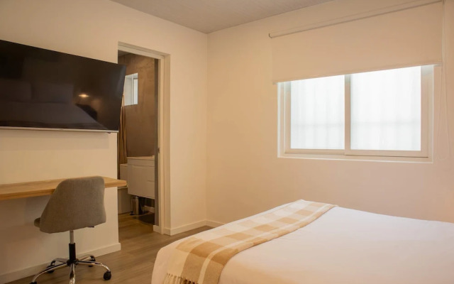 w Spectacular 1BR w Terrace in Miraflores