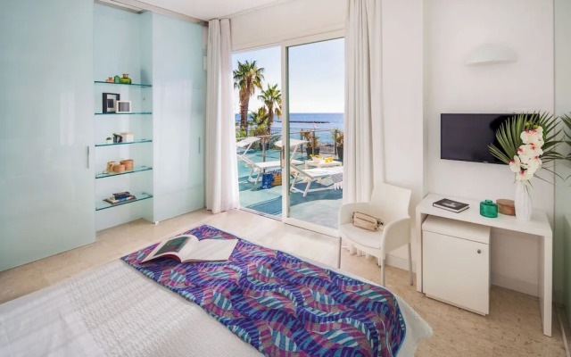 Hotel Caravelle