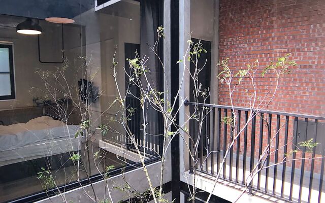 The Gatsby Apartment