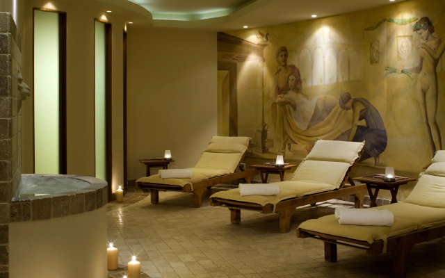 Hotel Mondial am Dom Cologne MGallery Collection