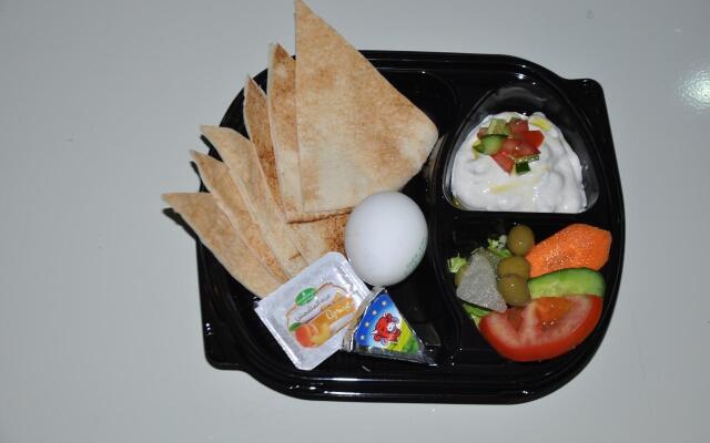 Silent Room Hotel by OYO Rooms