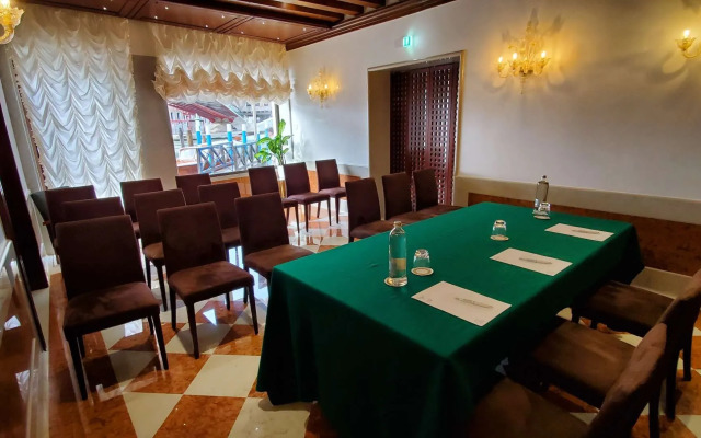 Santa Chiara Hotel