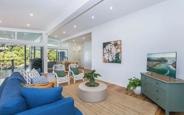 Luxe Waterfront Stay -Tallebudgera Creek