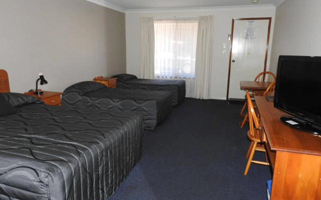 Asters on James Motor Inn – Guest Rooms – Toowoomba