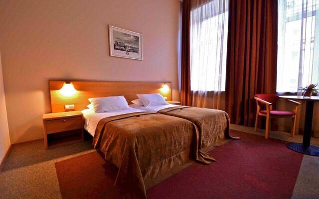 EgoEAST Mini Hotel