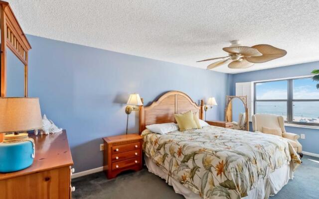 #210 Beach Place Condos