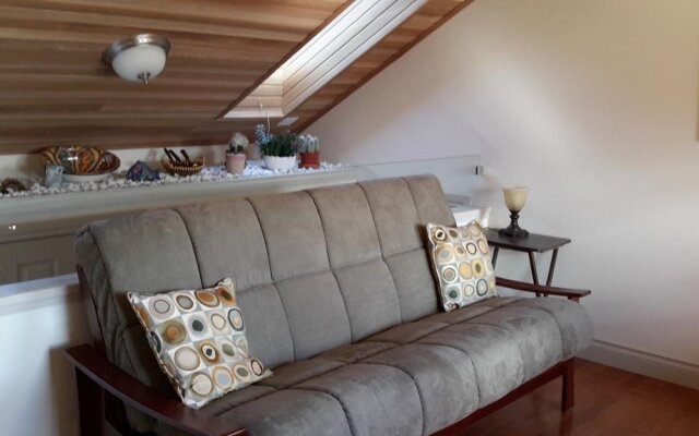 Casa Loma BnB