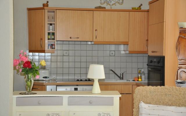 House With 2 Bedrooms in Ornans, With Private Pool, Terrace and Wifi -