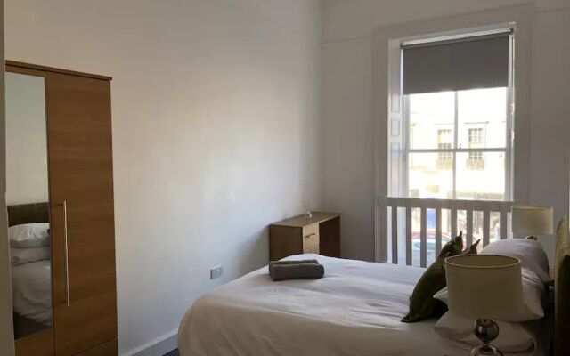 Central 3 Bedroom Flat