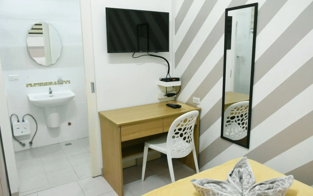 Alicia Tower Residences - Adult Only - Hostel