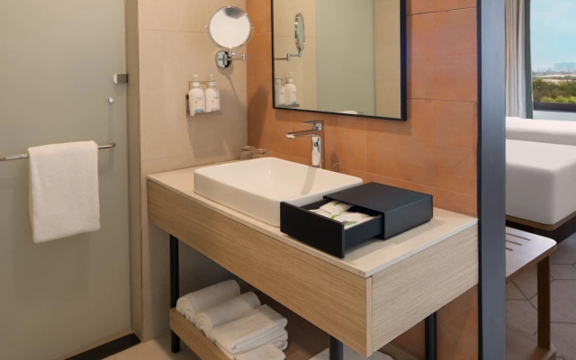 Holiday Inn Gurgaon NH8 by IHG