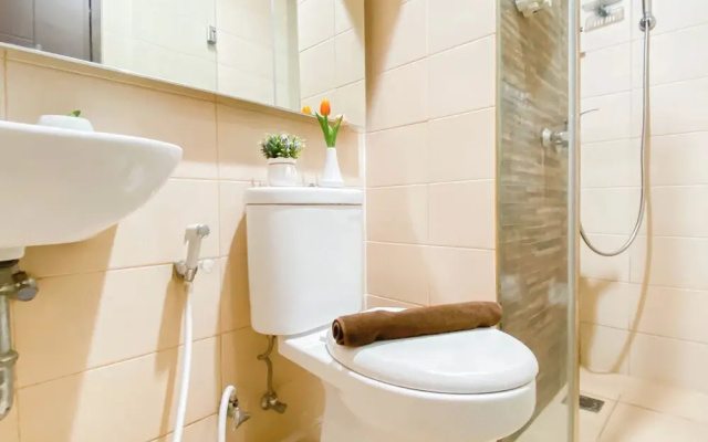 Comfort Studio At Sky Terrace Apartment
