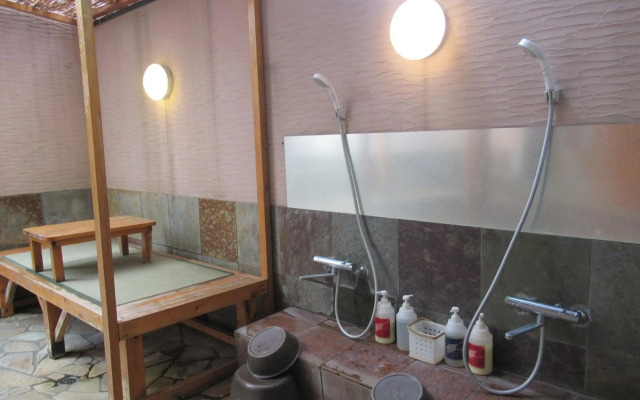 Tsurusaki Hotel