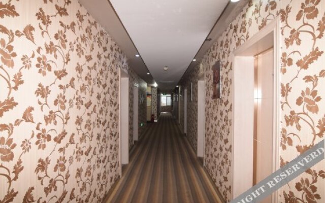 With Pealeful Fashionable Guesthouse