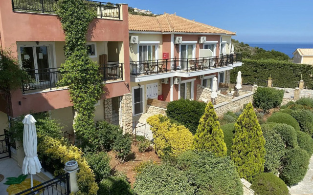 Lithies Studios & Apartments