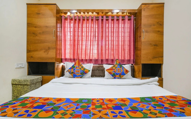 Fabhotel Royal Palace