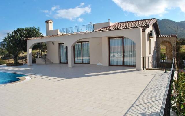 Villa Juliet by Amy Villas