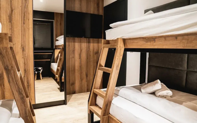 Chalet Amadeus - Designer Luxury Chalet for 14