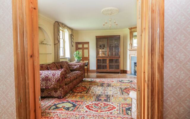 Modney Hall