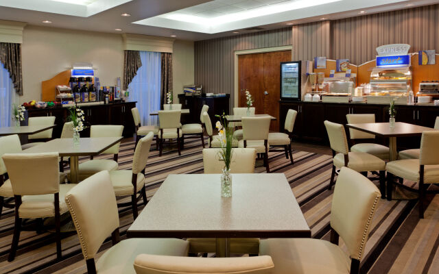 Holiday Inn Express Hotel & Suites Dover by IHG