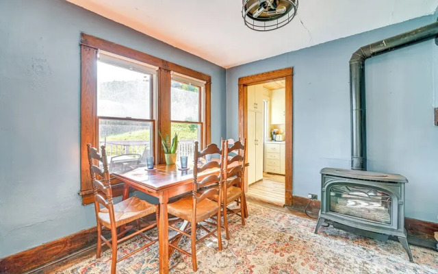 Pet-friendly Catskills Retreat: Fire Pit & Deck!