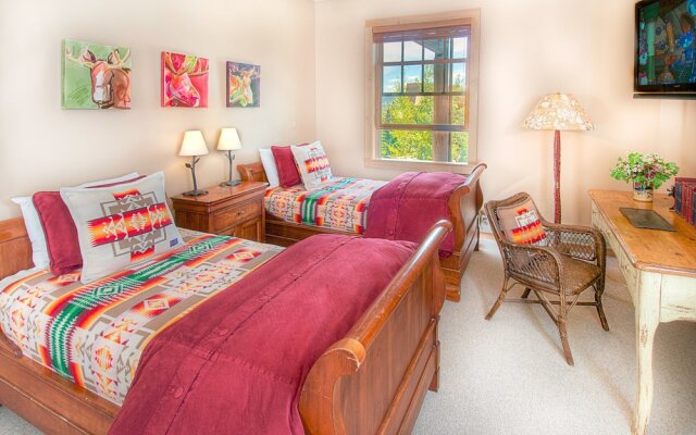 Cody House by JHRL