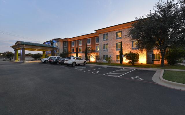 Holiday Inn Express & Suites Austin SW - Sunset Valley by IHG