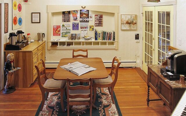 Peninsula Park-View Resort