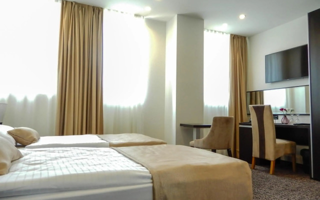 Hotel Diplomat