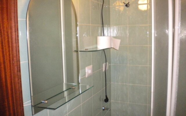 Hotel 4 Ruote