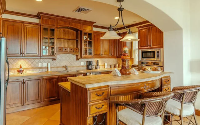 CR Luxury Montebello 1D 3 Bdrm
