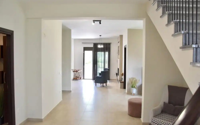 Luxury Rental Villa for 14 People
