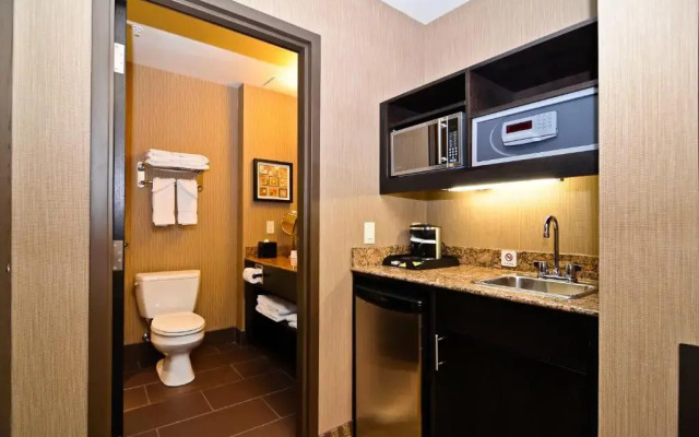 Best Western Premier Freeport Inn Calgary Airport