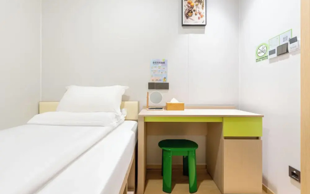 Lemon Hotel- New World Shopping Mall