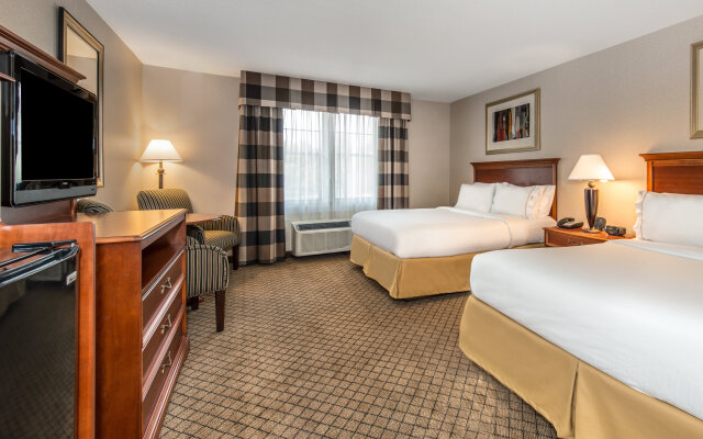 Holiday Inn Express Hotel & Suites Tilton - Lakes Region