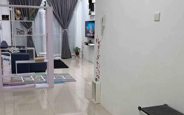 Condo 3 Bedroom @ Georgetown Gelugor USM Queensbay