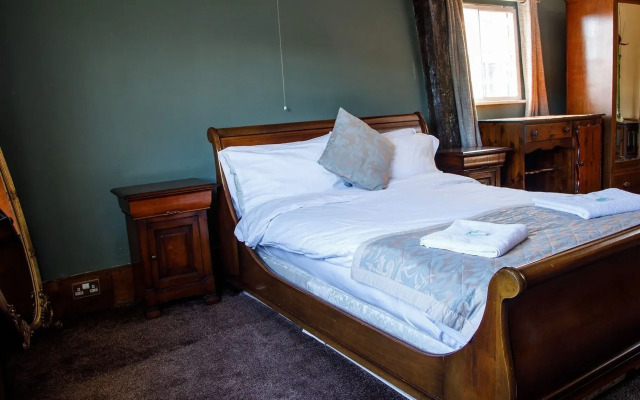 Old Crown Hotel