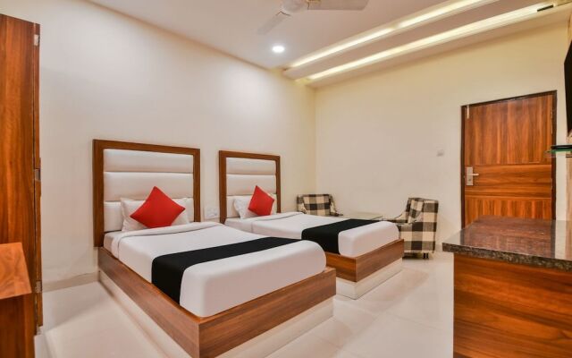 Capital O 39418 Hotel Harsh Deep