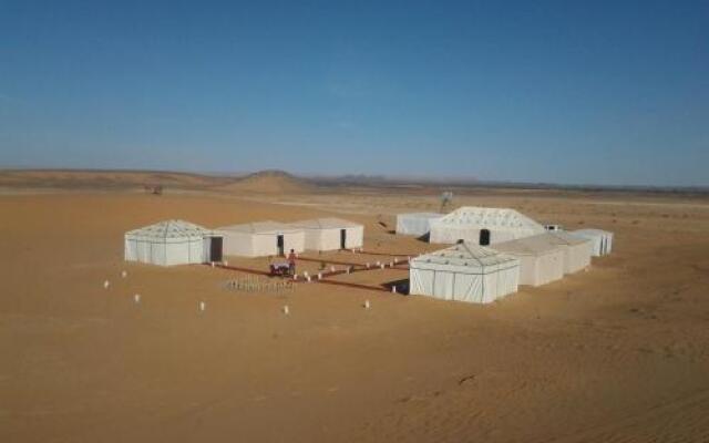 Auberge Hôtel Porte De Sahara Ouzina