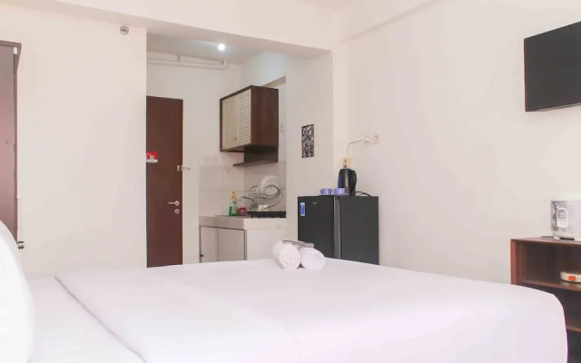 Chic and Cozy Studio at Riverview Jababeka Apartment