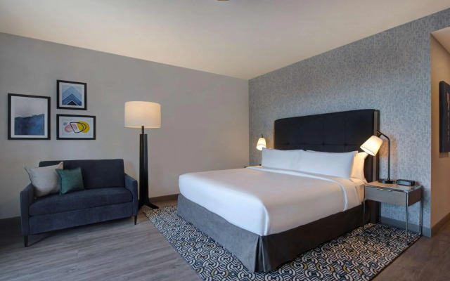 Homewood Suites by Hilton Montreal Downtown, QC