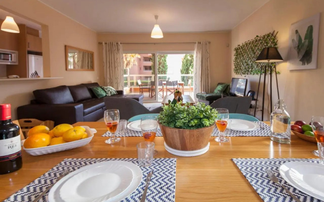 B02 - Fantastic Apartment with Pool